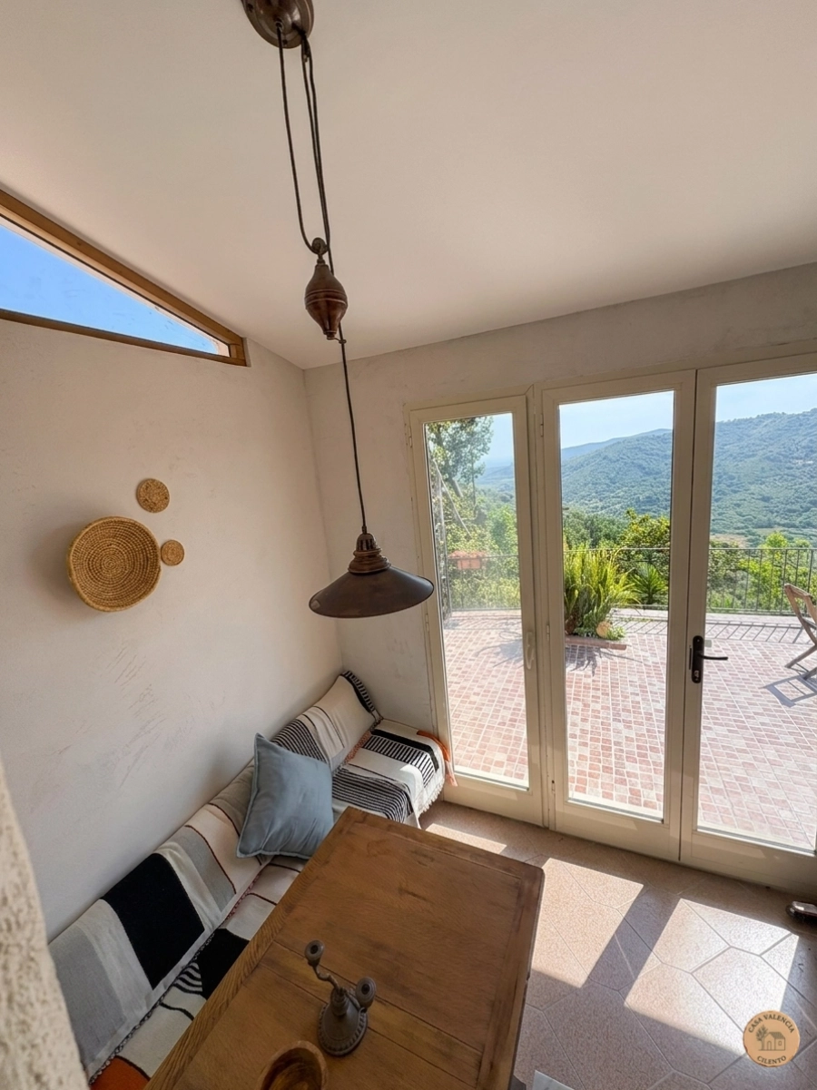 Open-plan dining and living room, Casa Valencia